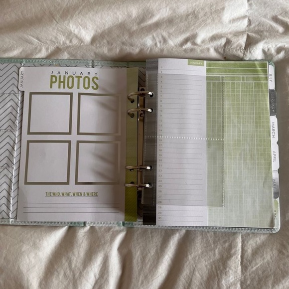 Light Green 12 Month Refillable Planner - Picture 4 of 10